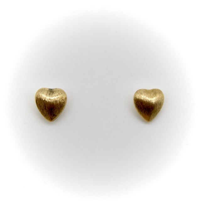 Vintage 14k Gold Puffy Heart Florentine Finish Stud Earrings, Pair For Sale - Image 4 of 7
