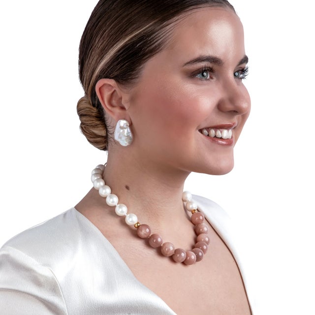 The Tilly Studs feature a new design crafted from baroque pearls, each one uniquely shaped for a truly distinctive look....