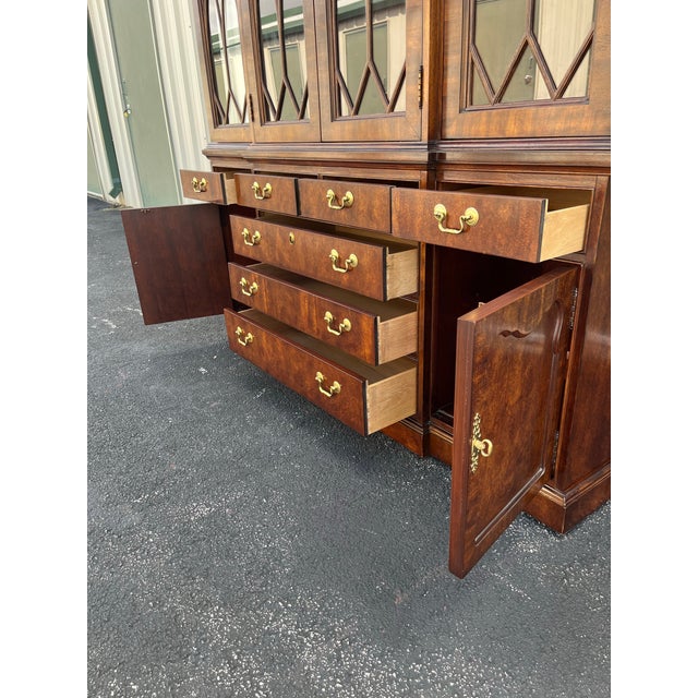 Thomasville Mahogany Collection Georgian Breakfront Bookcase China Cabinet For Sale - Image 9 of 12