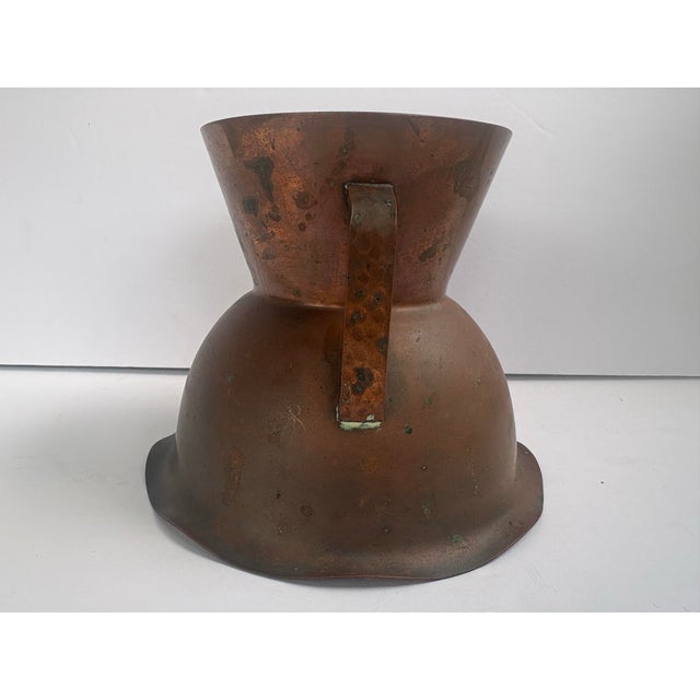 1940s Vintage Flemish Copper b.m. Co. Double-Handled Vase, No. 5012 For Sale - Image 5 of 12