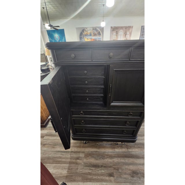 Transitional Art Furniture Bedroom Atrium 6 Drawer Chest, Attributed For Sale - Image 3 of 10