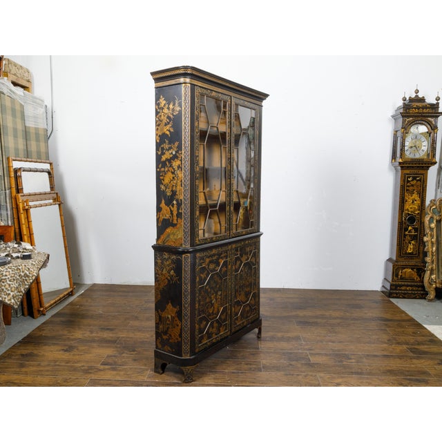 19th Century English Black and Gold Chinoiserie Bookcase with Glass Doors For Sale In Atlanta - Image 6 of 12