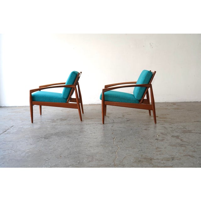 Mid-Century Modern 1950s Pair of ‘Paper Knife’ Model 121 Lounge Chairs by Kai Kristiansen for Magnus Olesen, Denmark, For Sale - Image 3 of 13