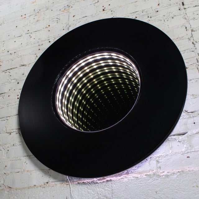 Late 20th Century Modern to Postmodern Infinity Vortex Wall Mirror Round Black Laminate Frame For Sale - Image 11 of 18