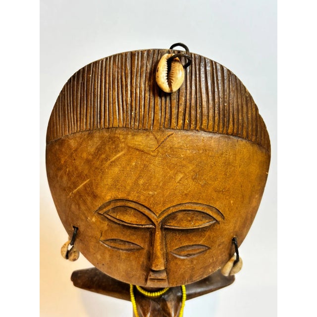 Ashanti Akua’ba Fertility Figure With Cowrie Shells, Ghana, Circa 1930 For Sale - Image 4 of 12