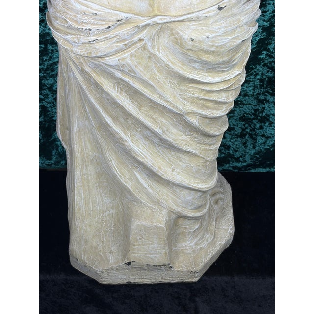 42" Classical Grand Tour Style Venus De Milo Statue - Distressed Faux Stone Finish For Sale - Image 10 of 11