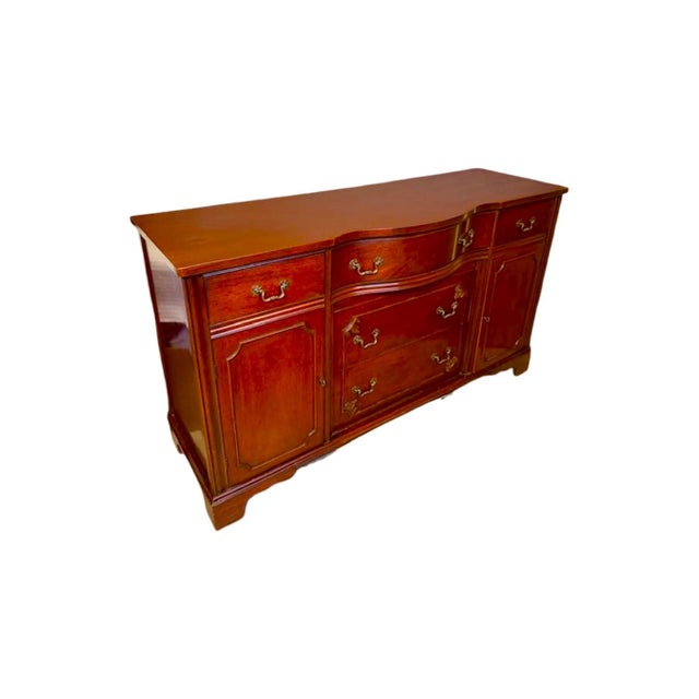 Vintage c.1950's Duncan Phyfe "Style" Red Mahogany Buffet / Sideboard For Sale - Image 4 of 15