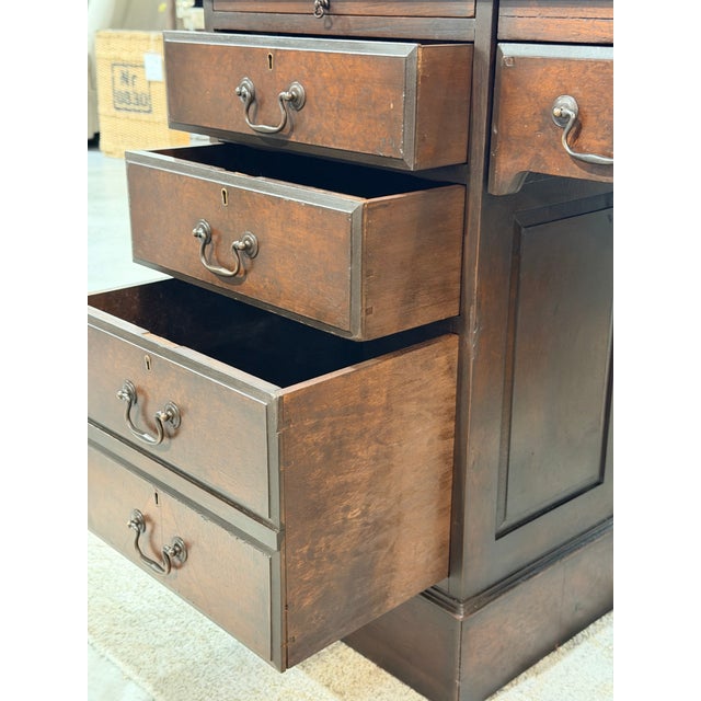 Brown Antique English Georgian Mahogany Partners Desk With Tan Leather Inlaid Top and Brass Hardware For Sale - Image 8 of 9