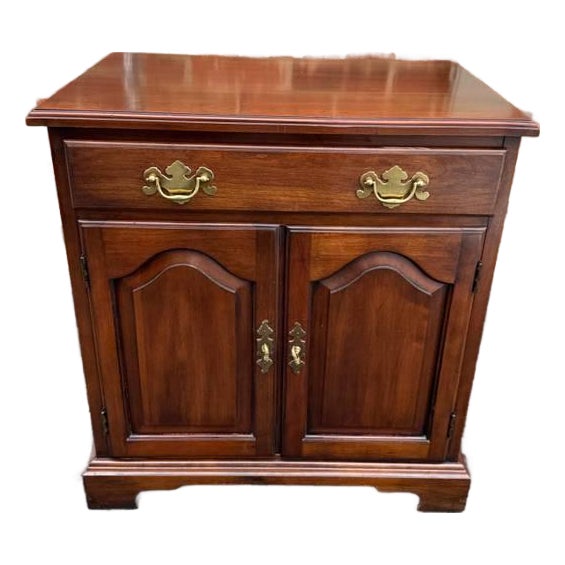 Late 20th Century Henkel Harris Cherry Single Drawer Side Cabinet/ Nightstand. For Sale