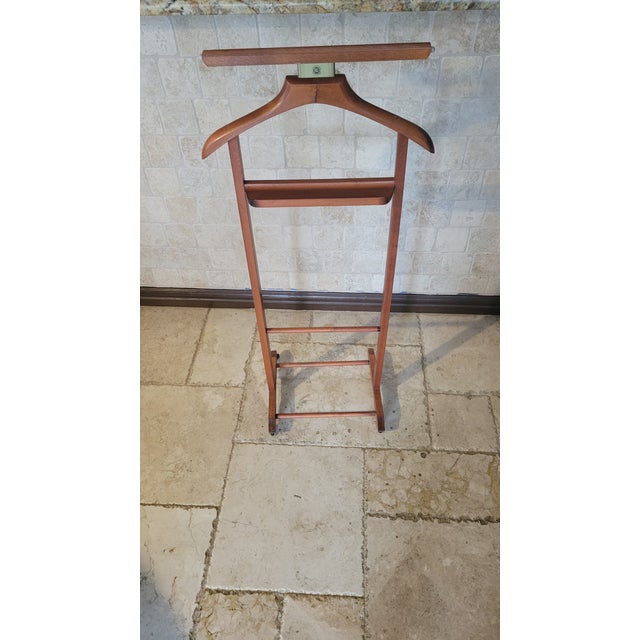 Mid-Century Modern Mid 20th Century Brevettato Mid-Century Wooden Vale Stand For Sale - Image 3 of 12