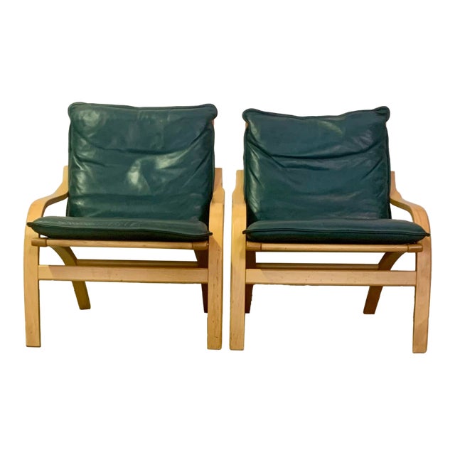 1960s Pair of Danish Modern Lounge Chairs in Bent Beech Wood Gray Leather Attributed to Stouby For Sale