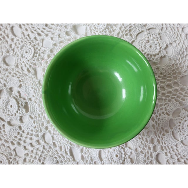 1950s Farmhouse Fiestaware Style Medium Green Bowl For Sale - Image 4 of 5