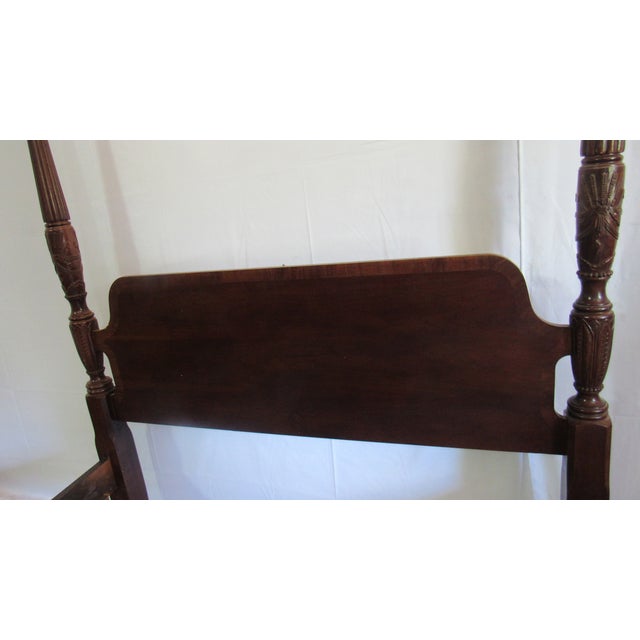 Chippendale 1980s Mahogany Banded Queen Poster Bed Designer For Sale - Image 3 of 6