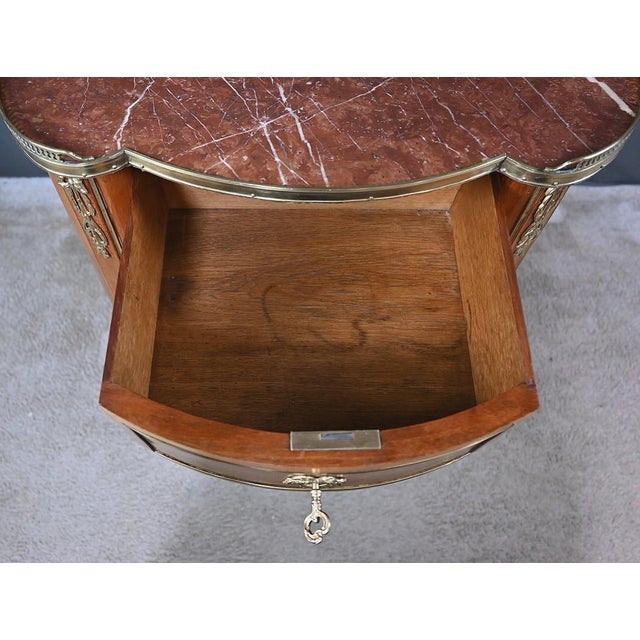 Small Early 20th Century Transition Kidney-Shaped Mahogany Commode For Sale - Image 16 of 18