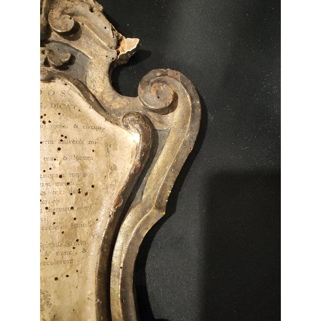 Wood Pair of 18th Century Italian Baroque Giltwood Altar Prayer Tablets / Mass Cartouches For Sale - Image 7 of 13