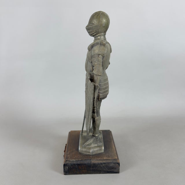 Mid 20th Century Vintage Medieval Knight Statue in Armor with Sword and Shield on Wooden Base from Artigianale, 1950s For Sale - Image 5 of 11