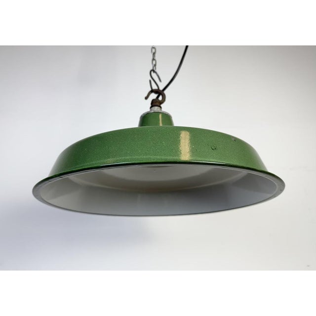 1960s Industrial Green Enamel Factory Pendant Lamp, 1960s For Sale - Image 5 of 17