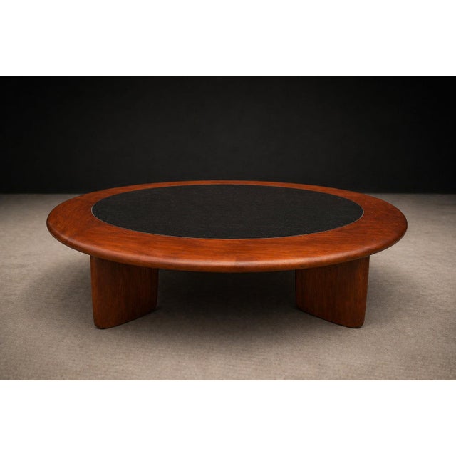 Wood Round Coffee Table in Solid Hardwood & Black Leather, Brazilian Modern, 1970s For Sale - Image 7 of 15