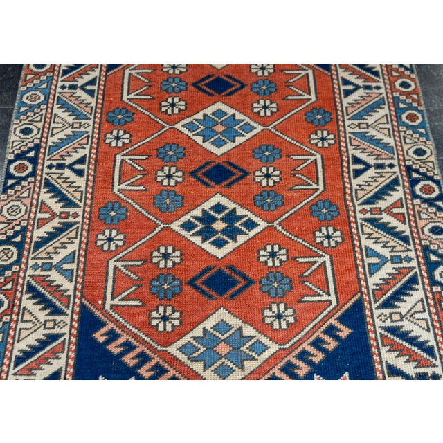 Turkish Vintage Rug 2'7" x 4' #21314 For Sale - Image 4 of 8