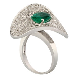 Natural Emerald Ring with 1.31 Carats Diamond & Emerald 1.94 Cts in 18k Gold For Sale