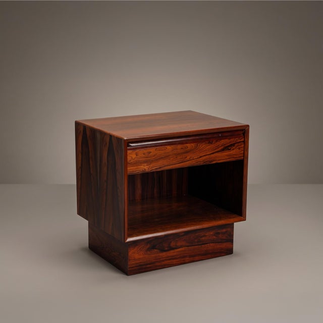 Mid-Century Modern Brazilian Rosewood Nightstand End Tables by Westnofa, Pair For Sale - Image 3 of 5
