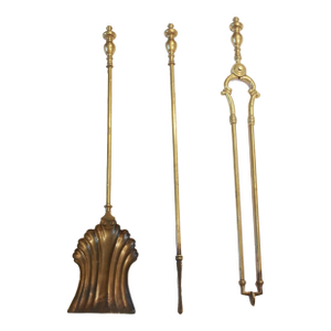 Early 20th Century English Brass 3-Piece Fire Tool Set