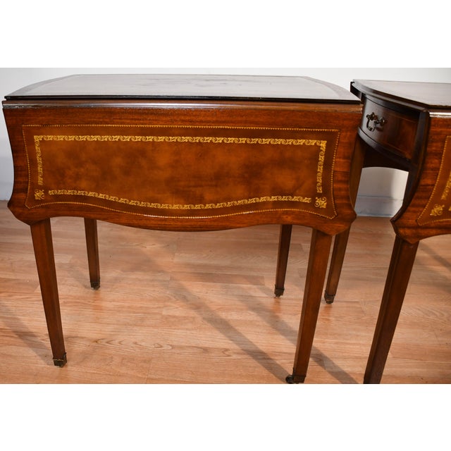 1920 Antique Pair of Columbia Regency Style Mahogany Pembroke Side / End Tables For Sale - Image 12 of 18