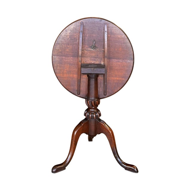 Late 18th Century Georgian Tilt-Top Table in Oak For Sale - Image 4 of 12