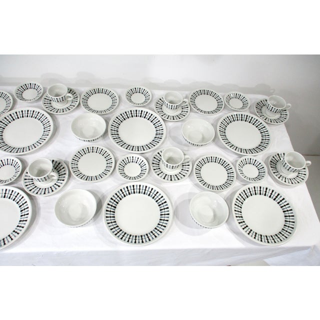 Mid 20th Century Paul McCobb Contempri 8 Place Setting Dinnerware Set 48 Pcs. For Sale - Image 9 of 13