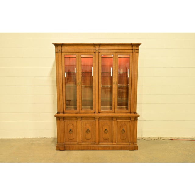 1960s Thomasville Italian Neoclassical Carved Walnut Lighted Breakfront Bookcase Cabinet, Circa 1960s For Sale - Image 5 of 16