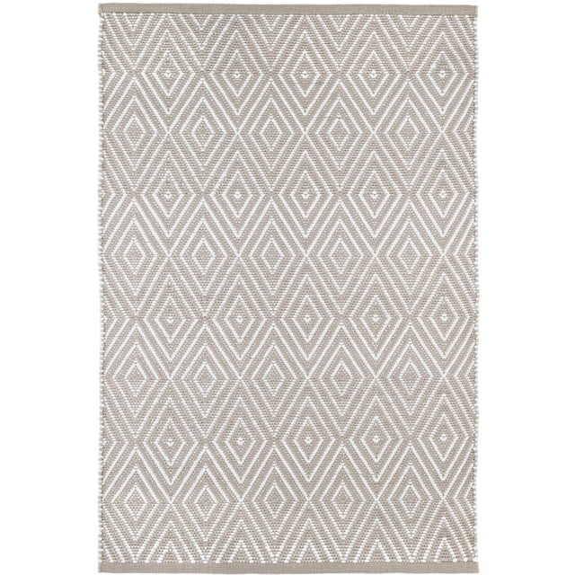 Dash & Albert by Annie Selke Diamond Platinum/White Indoor/Outdoor Rug, 2'6" x 18' For Sale In Boston - Image 6 of 6