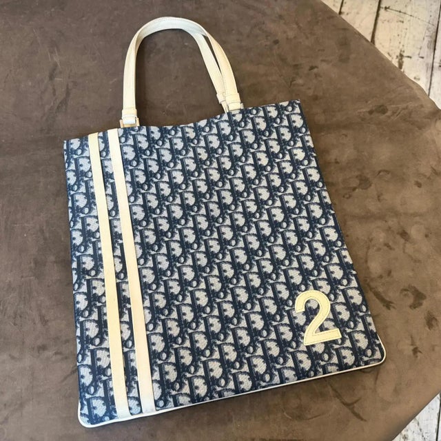 A 2000s John Galliano for Christian Dior Trotter Deep Blue and Cream Tote Bag For Sale - Image 16 of 18