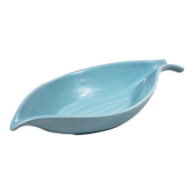 Vintage Original Mid-Century Modern Ceramic Leaf (Fish Tail) Gravy Dish (Made in California) For Sale