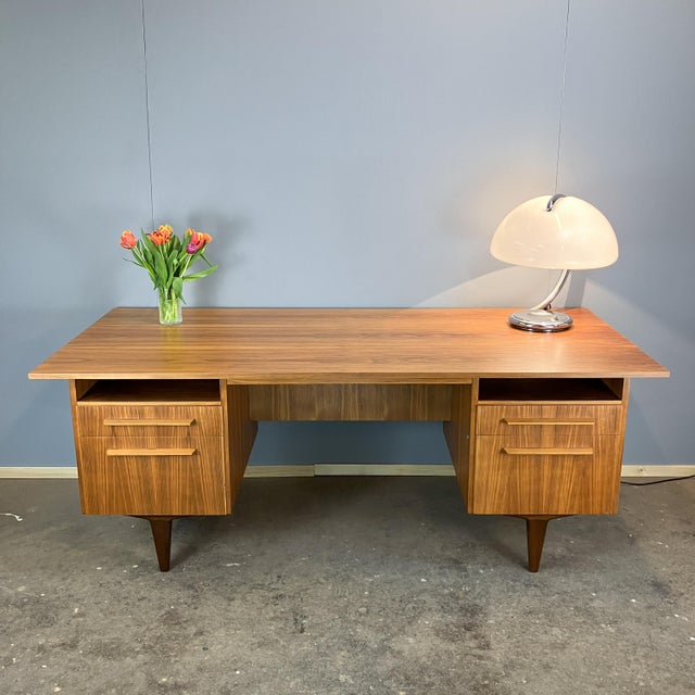 WK Möbel Vintage Bauhaus Desk in Walnut from WK Möbel, 1960s For Sale - Image 4 of 16
