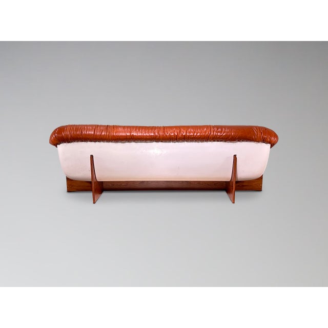 Percival Lafer Restored Percival Lafer Mp-61 Leather and Rosewood Sofa For Sale - Image 4 of 11
