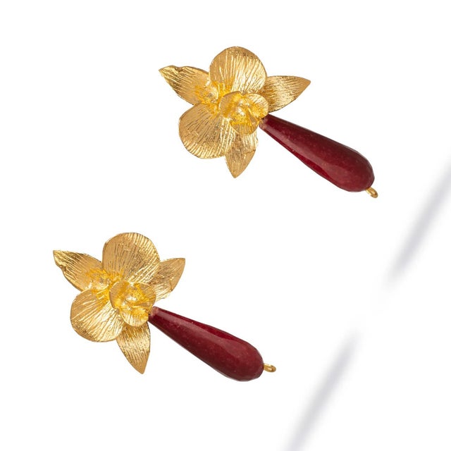 Orchid Flame Red Agate Gold Earrings, A Pair For Sale In Miami - Image 6 of 8
