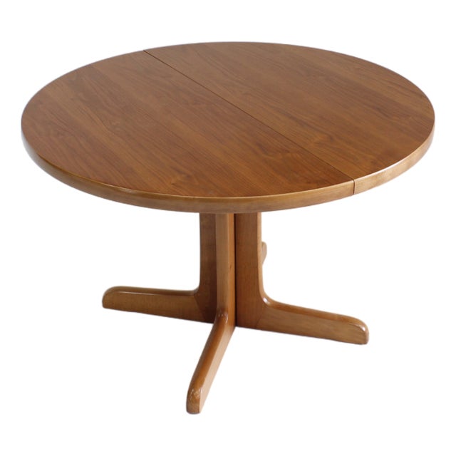 Vintage Danish Round Extendable Dining Table, 1960s For Sale