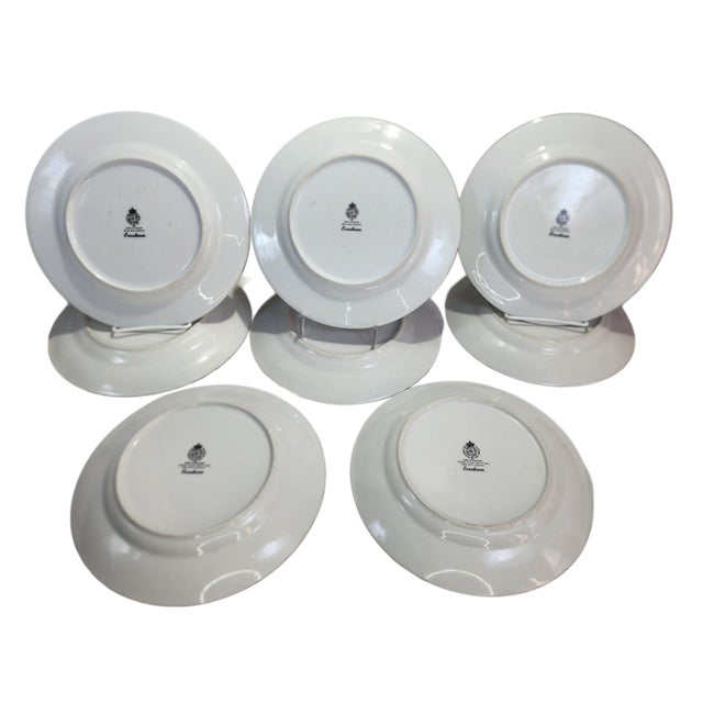 White 1960s Royal Worcester Evesham Gold – 32-Piece Dinnerware Set – England For Sale - Image 8 of 12