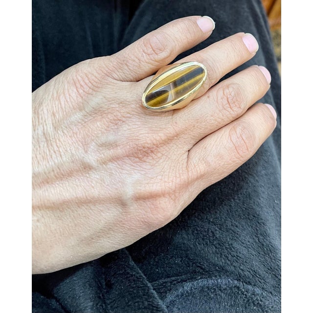Large Oval Tiger's Eye Ring 14 Karat Yellow Gold 20 Grams For Sale - Image 13 of 18
