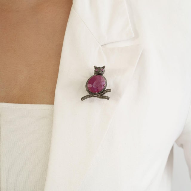Ruby Red 10 Ct Ruby & Diamond Wise Owl Oxidized Silver Unisex Brooch Pendant - Christmas Jewelry For Sale - Image 8 of 14