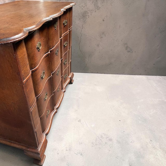 Brown Dutch Double Bow Chest of Drawers in Oak with Drawers, Handles and Escutcheons For Sale - Image 8 of 8