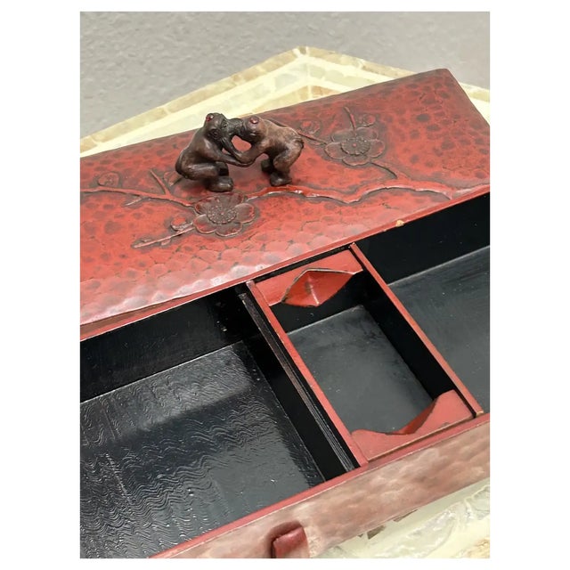 1930s Ooak Japanese Kissing Monkeys/Lacquer Box/Gems For Sale In Los Angeles - Image 6 of 12