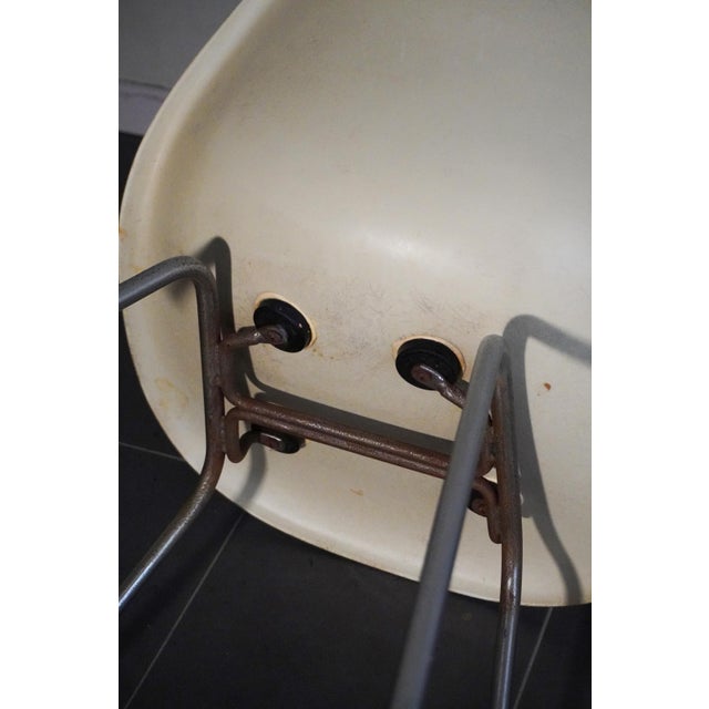 Vintage Cream Fiberglass Chairs by Charles & Ray Eames for Herman Miller, 1950s, Set of 2 For Sale - Image 18 of 18