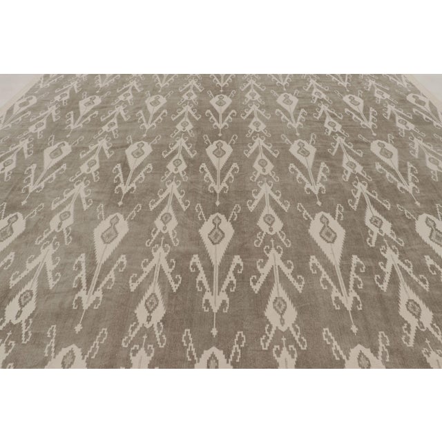 Late 20th Century Oversized Contemporary Flatweave Ikat Cotton Dhurrie Rug by Rug & Kilim, India For Sale - Image 5 of 10