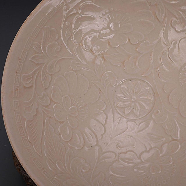 1960s Incised Pale Glazed Bowl With Peony Motif For Sale In New York - Image 6 of 6