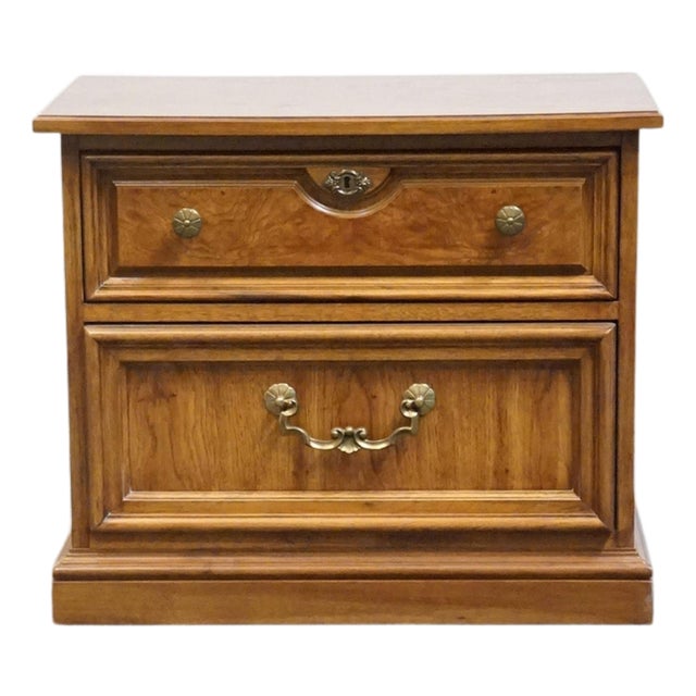 Thomasville Furniture Serenade Collection Burled Walnut Italian Neoclassical Tuscan Style 26" Nightstand 21211-110 For Sale