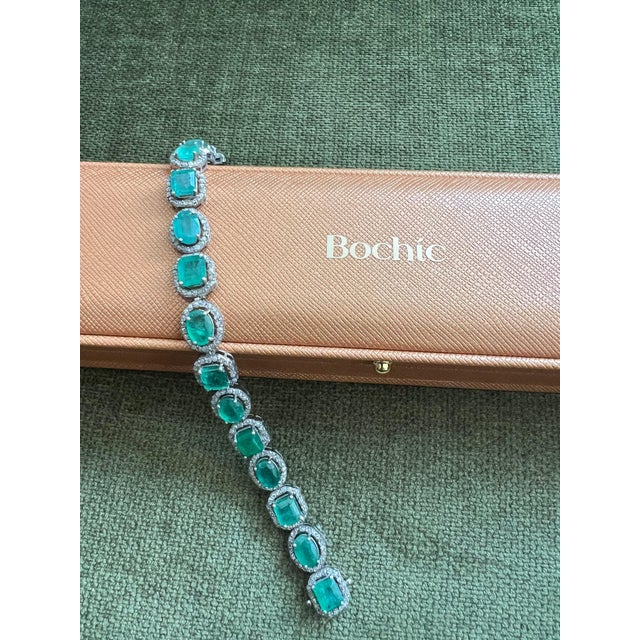 Bochic “Capri” Vintage Zambian Emerald & Diamond Bracelet Set 18K Gold & Silver For Sale - Image 12 of 15