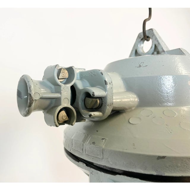 Industrial Grey Cast Aluminium Explosion Proof Lamp from Elektrosvit, 1970s For Sale - Image 10 of 15