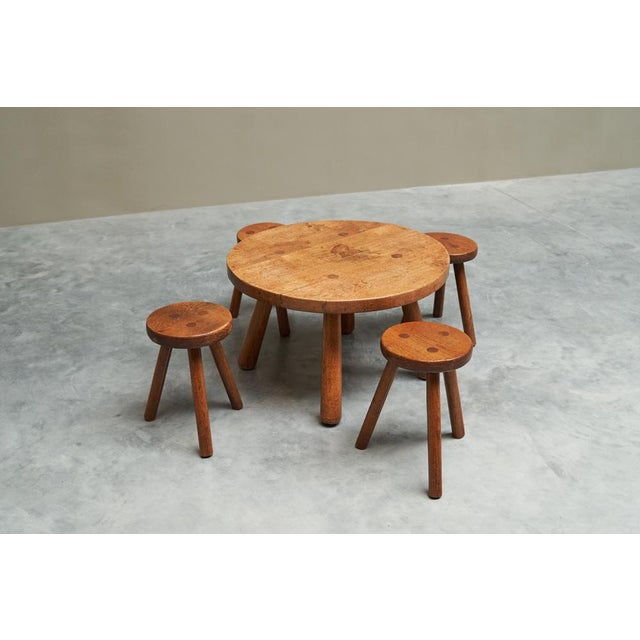 Brown Mid-Century Modern Coffee Table and Stools in Oak, 1940s, Set of 5 For Sale - Image 8 of 13