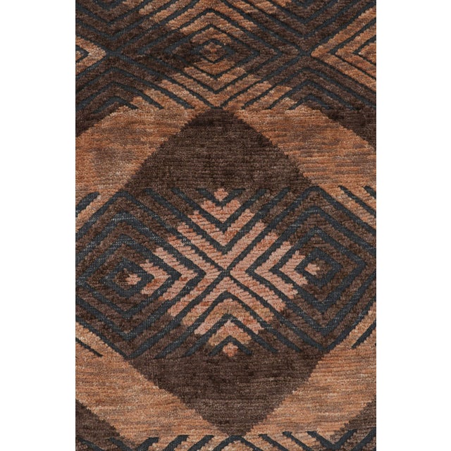 Rug & Kilim’s Modern Rug With Brown Geometric Patterns in High-Low Texture For Sale In New York - Image 6 of 7